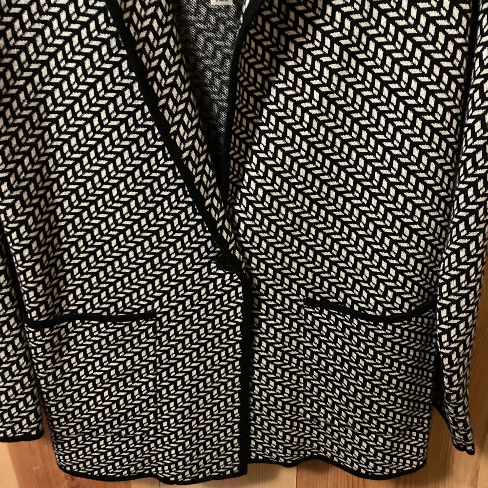 NWT MAX STUDIO One Button Cardigan Sweater, Size: Medium - Picture 2 of 6